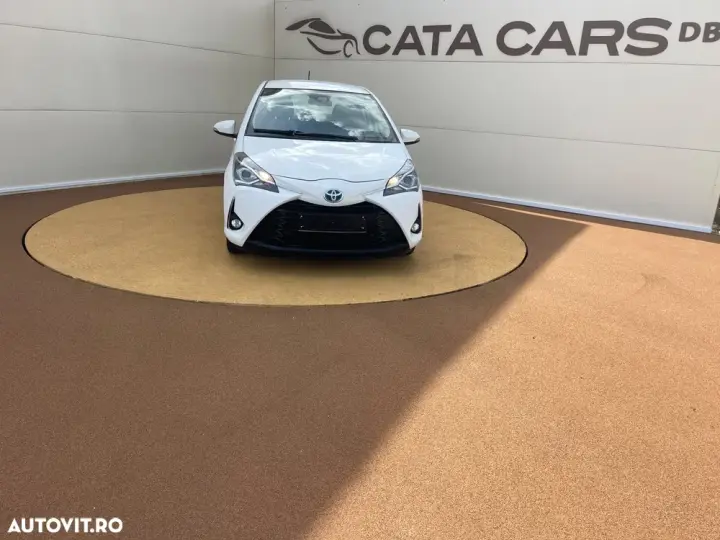 Toyota Yaris 1.5 VVT-i HSD Active