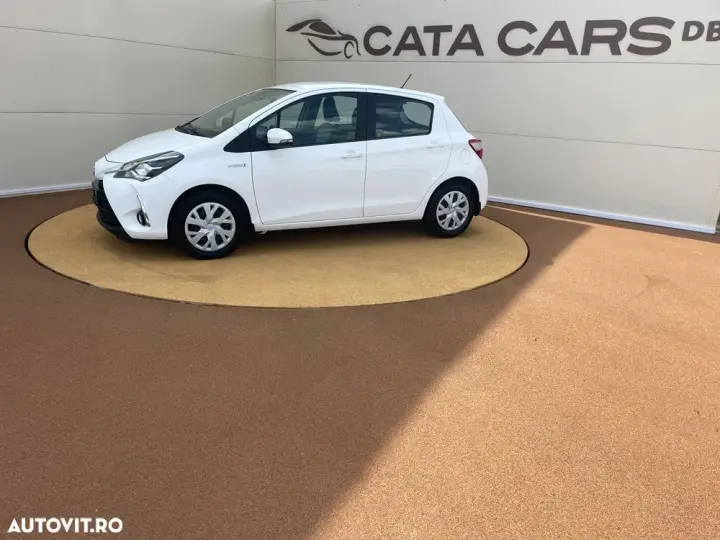 Toyota Yaris 1.5 VVT-i HSD Active