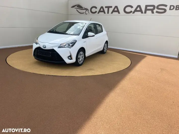 Toyota Yaris 1.5 VVT-i HSD Active