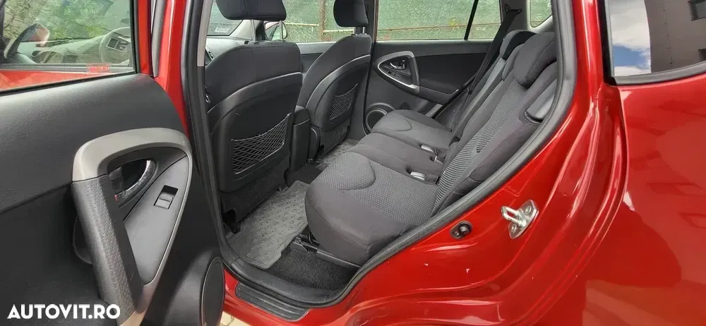 Toyota RAV4 III 2.2 D-4D Executive — imagine 6