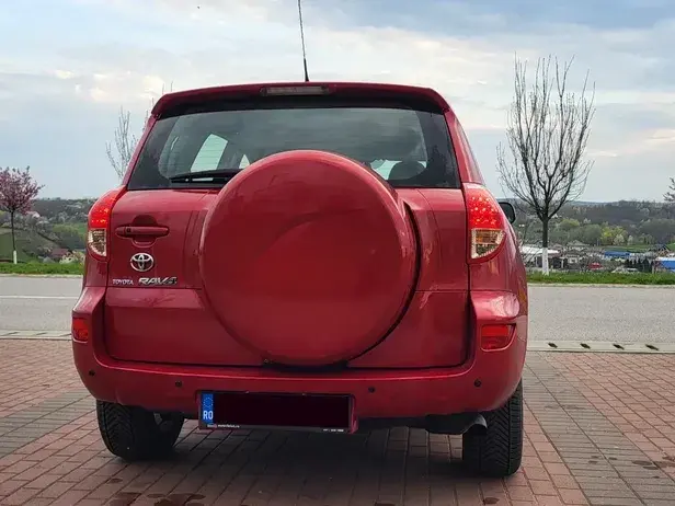 Toyota RAV4 III 2.2 D-4D Executive