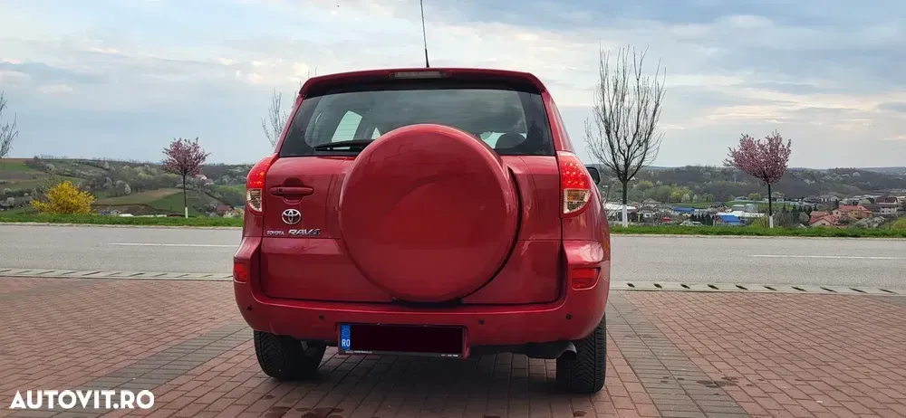 Toyota RAV4 III 2.2 D-4D Executive — imagine 4