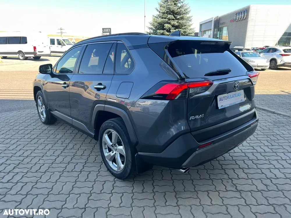 Toyota RAV4 2.5 VVT-iE 4x4 Luxury — imagine 5