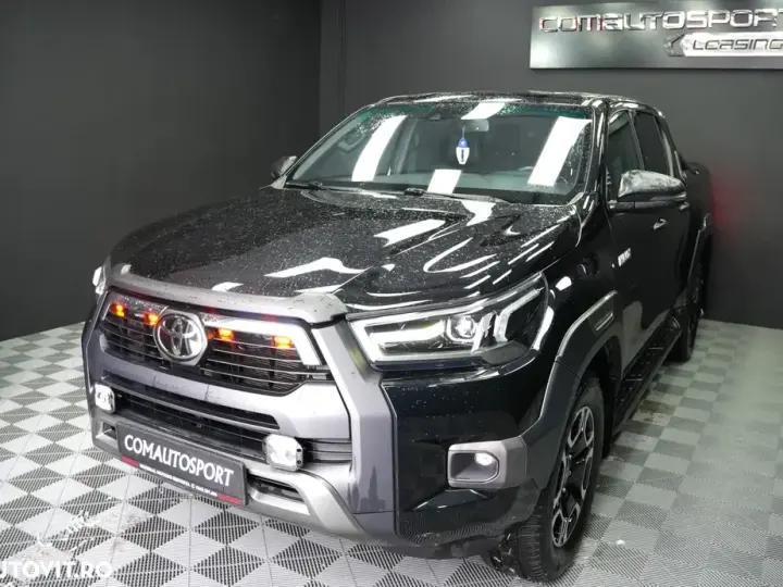Toyota Hilux VIII 2.8D 204CP 4x4 Double Cab AT Invincible
