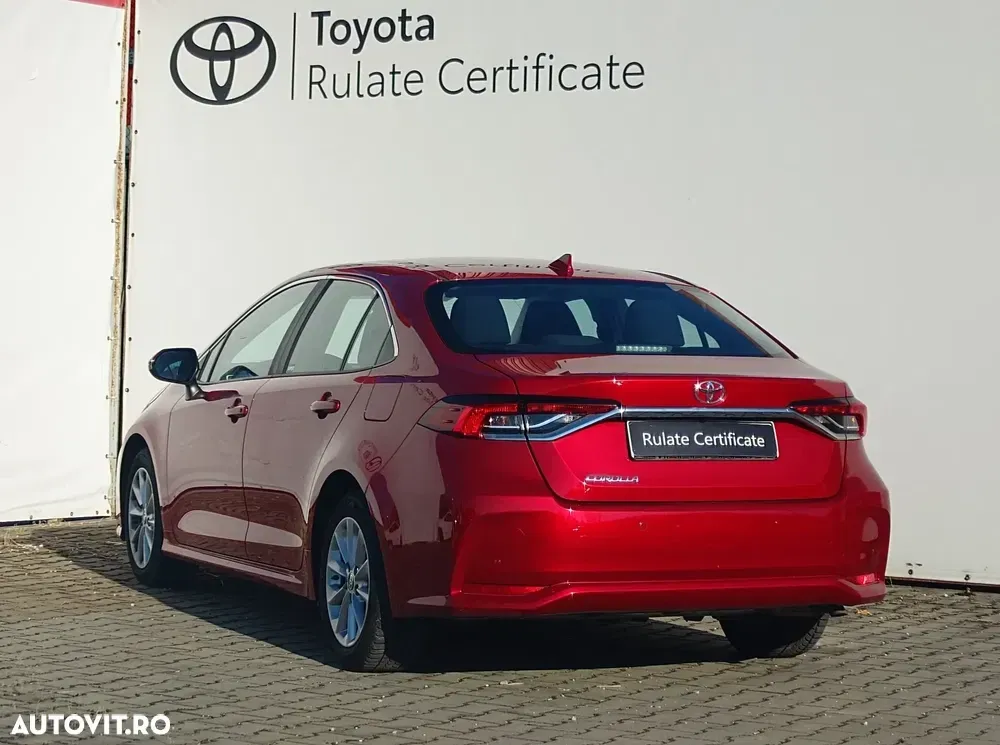 Toyota Corolla 1.6 Dynamic — imagine 6
