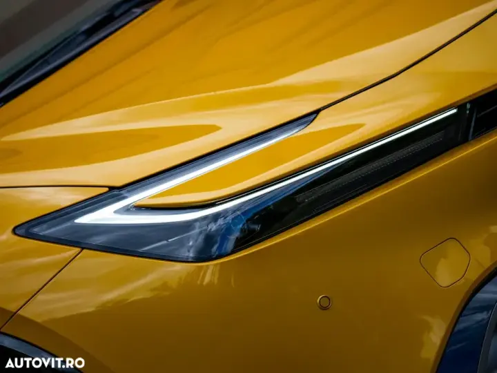 Toyota Prius V 2.0 FWD PHEV Dynamic