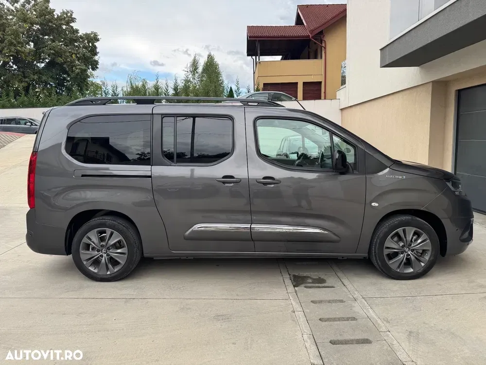 Toyota Proace 136 CP 50 kWh L2 6+1 Family+ — imagine 4