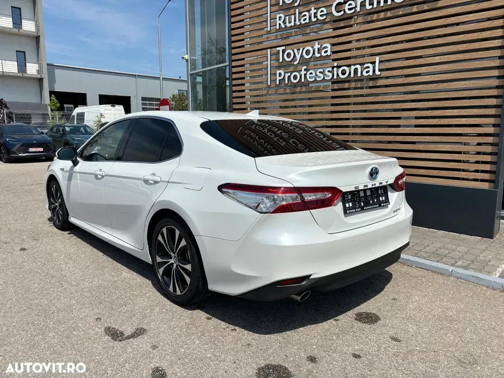 Toyota Camry 2.5 Exclusive — imagine 3