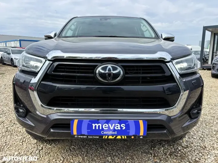 Toyota Hilux VIII 2.8D 204CP 4x4 Double Cab AT Executive