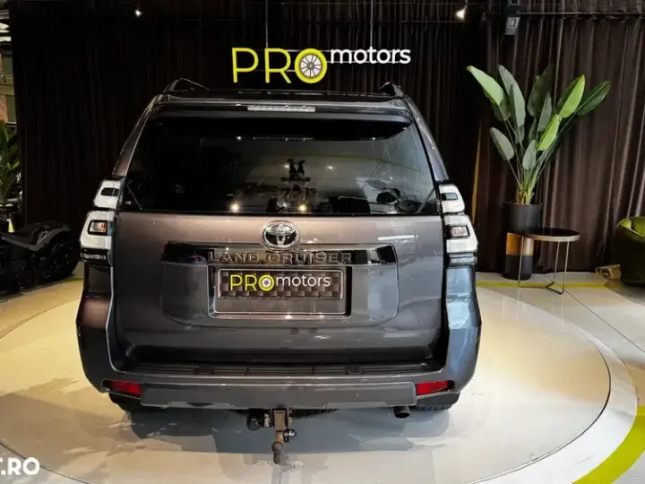 Toyota Land Cruiser 2.8l D-4D 204 CP A/T 7 locuri Luxury AVS