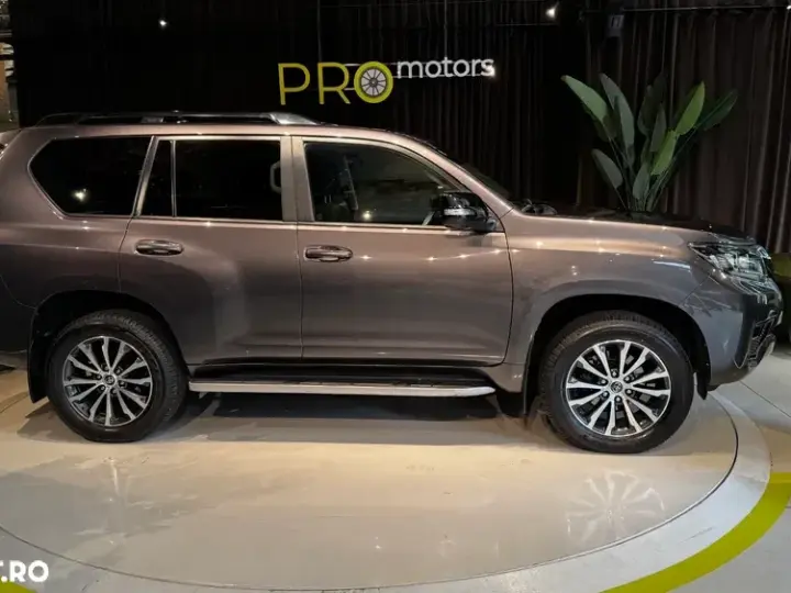 Toyota Land Cruiser 2.8l D-4D 204 CP A/T 7 locuri Luxury AVS