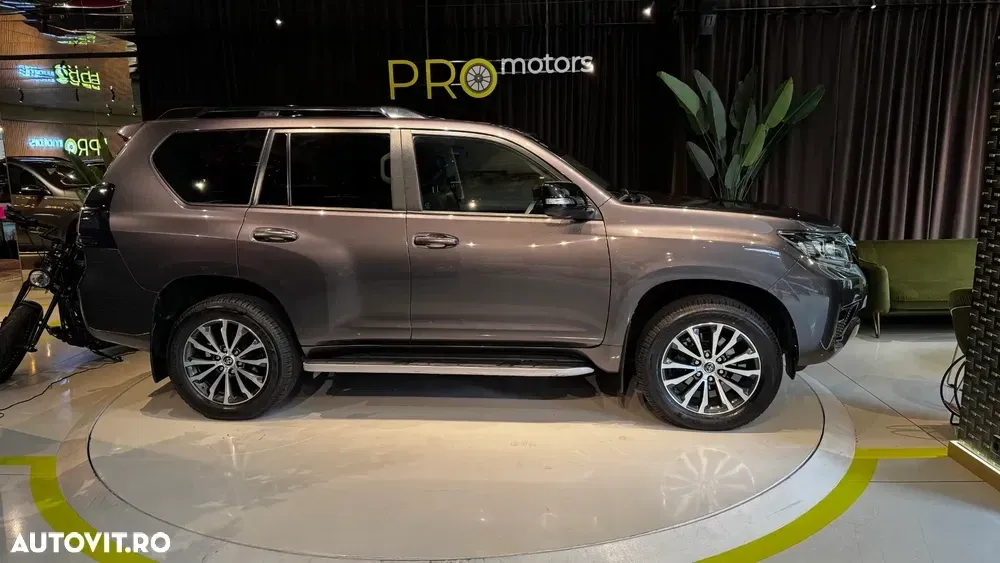 Toyota Land Cruiser 2.8l D-4D 204 CP A/T 7 locuri Luxury AVS — imagine 3