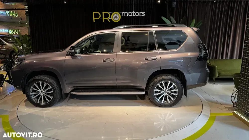 Toyota Land Cruiser 2.8l D-4D 204 CP A/T 7 locuri Luxury AVS — imagine 6
