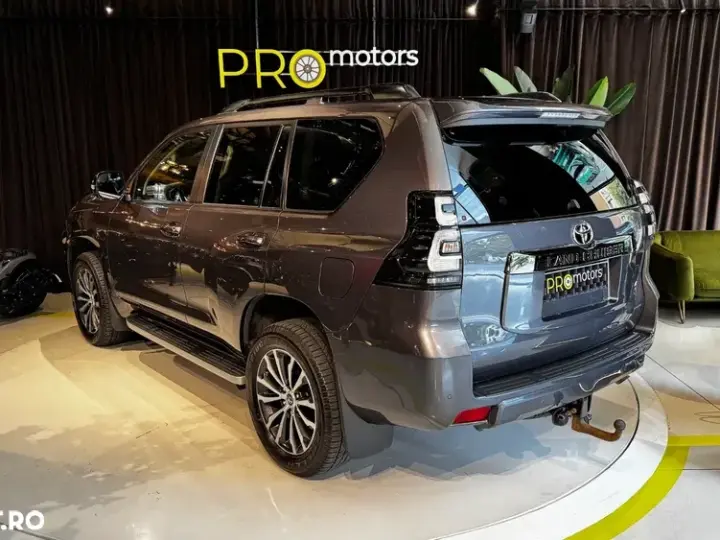 Toyota Land Cruiser 2.8l D-4D 204 CP A/T 7 locuri Luxury AVS