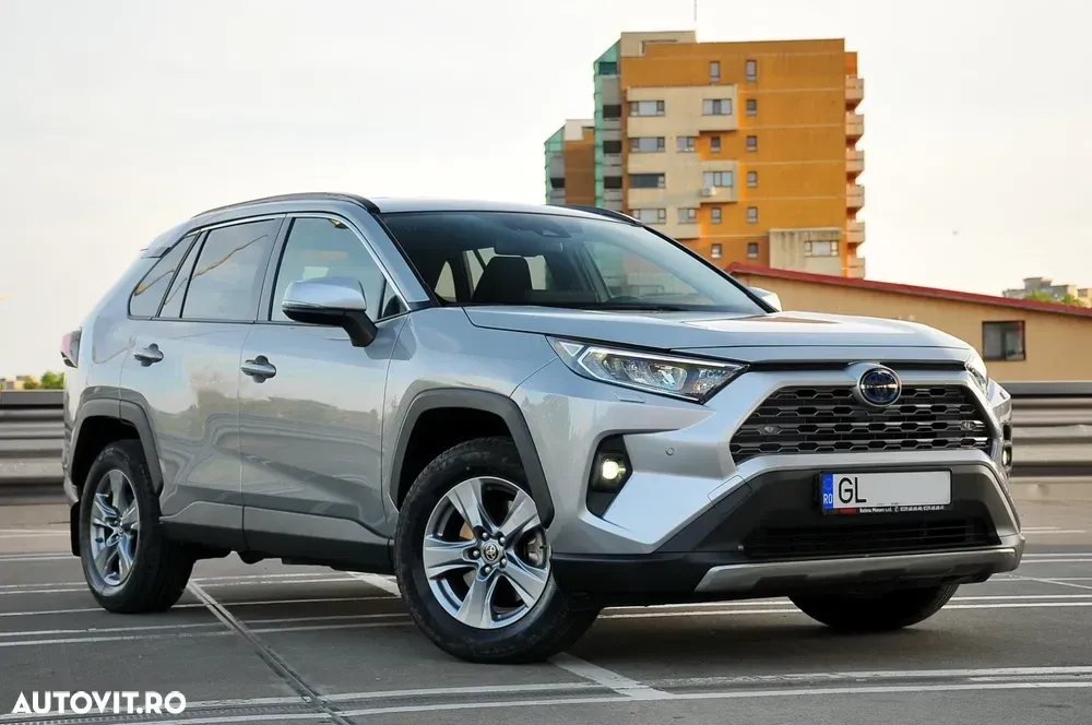 Toyota RAV4 V — imagine 2