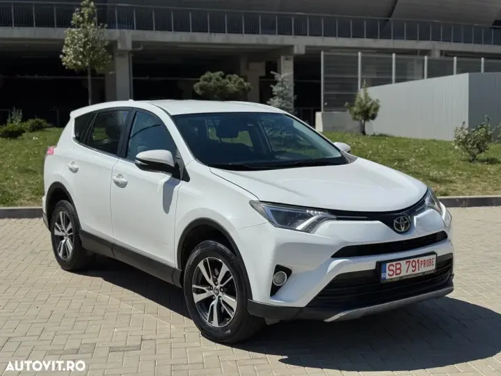 Toyota RAV4 IV