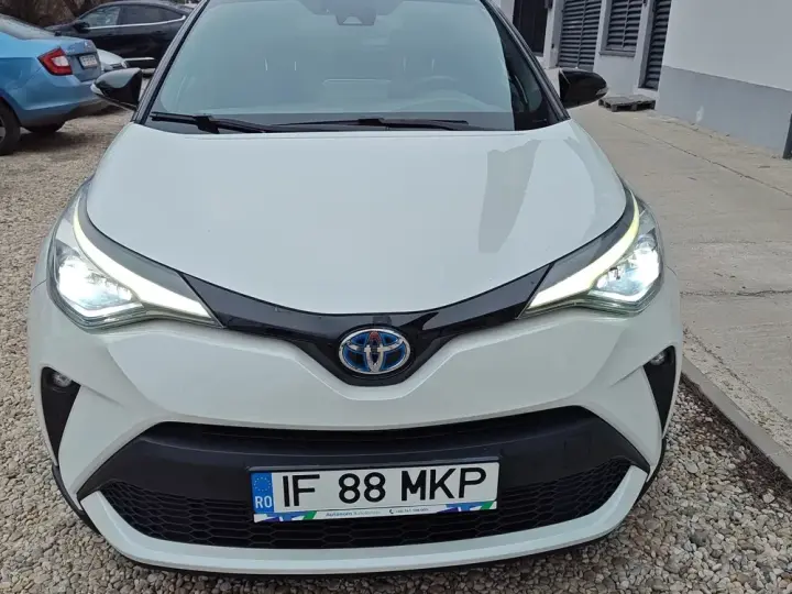 Toyota C-HR 2.0 HSD 184 CP 4x2 CVT Classy Bi-Tone