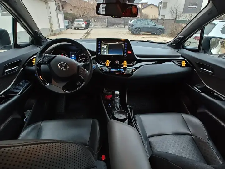Toyota C-HR 2.0 HSD 184 CP 4x2 CVT Classy Bi-Tone
