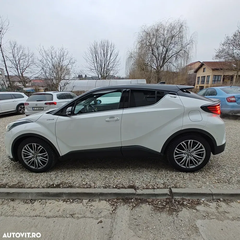 Toyota C-HR 2.0 HSD 184 CP 4x2 CVT Classy Bi-Tone — imagine 3