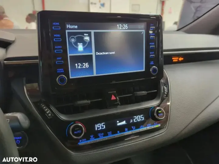 Toyota Corolla 1.8 HSD Business