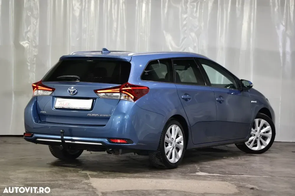 Toyota Auris II 1.8 L VVT-i Sol+ — imagine 2