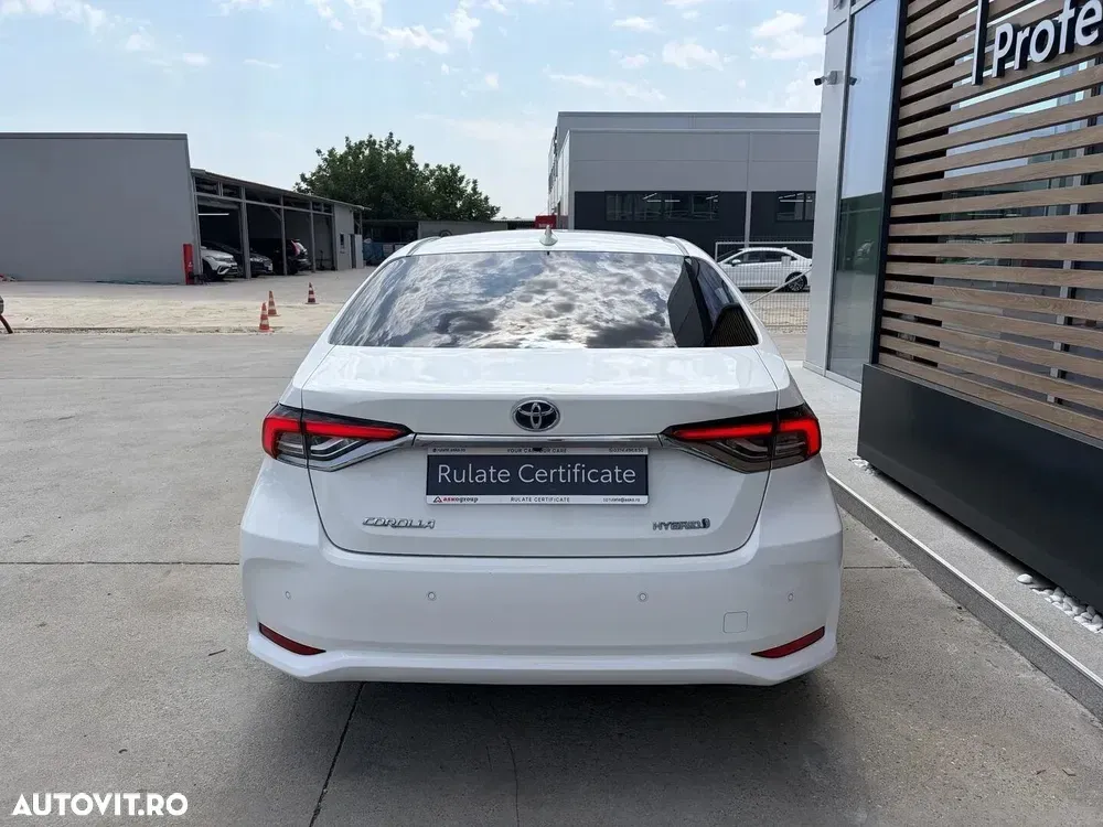 Toyota Corolla 1.8 HSD Exclusive — imagine 5
