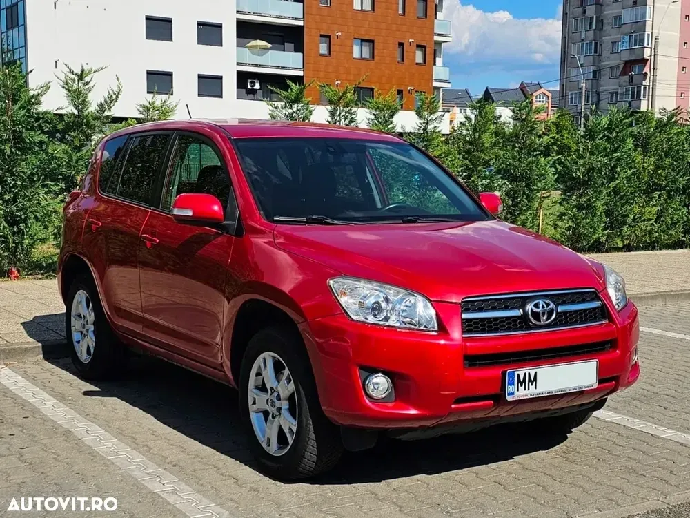 Toyota RAV4 III 2.2 D-4D Executive — imagine 2