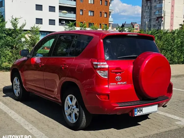 Toyota RAV4 III 2.2 D-4D Executive