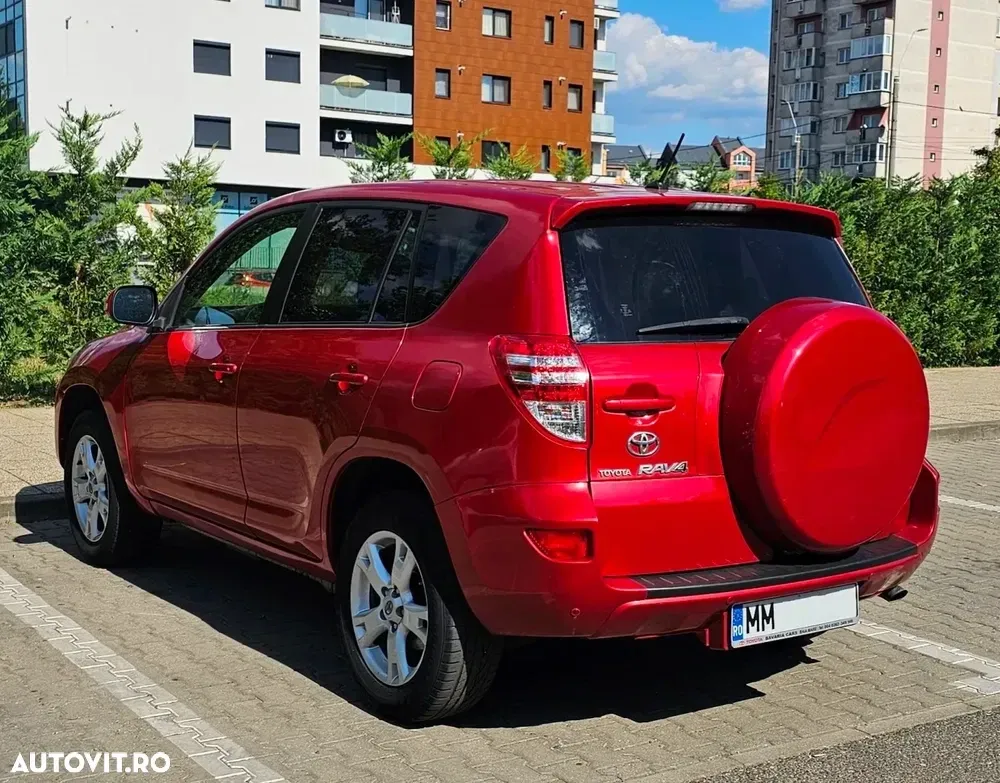 Toyota RAV4 III 2.2 D-4D Executive — imagine 4