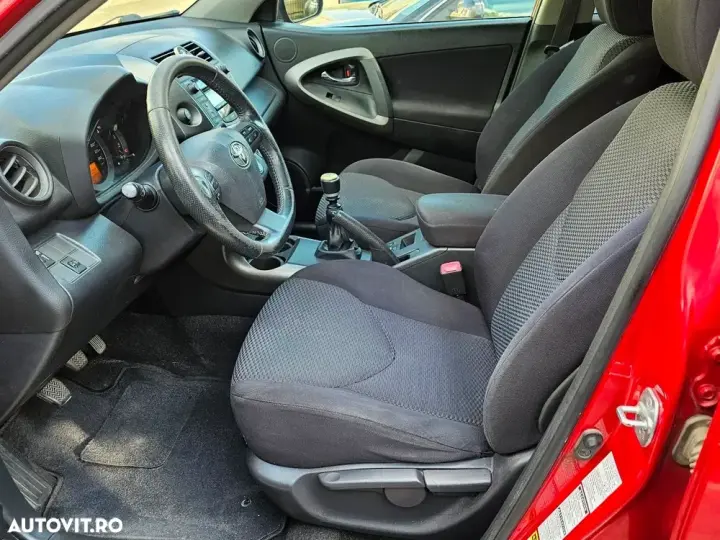Toyota RAV4 III 2.2 D-4D Executive