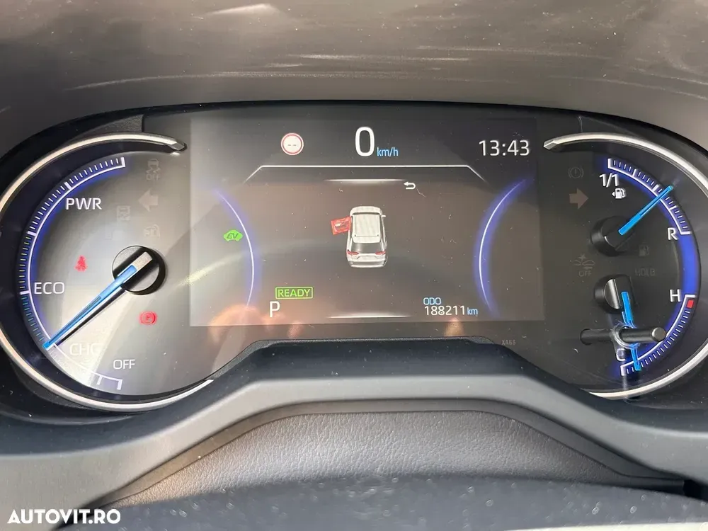 Toyota RAV4 — imagine 4