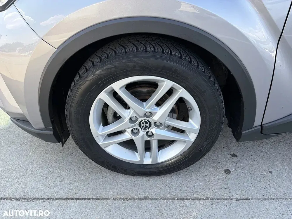 Toyota C-HR 1.8 HSD 122 CP 4x2 CVT Core — imagine 4