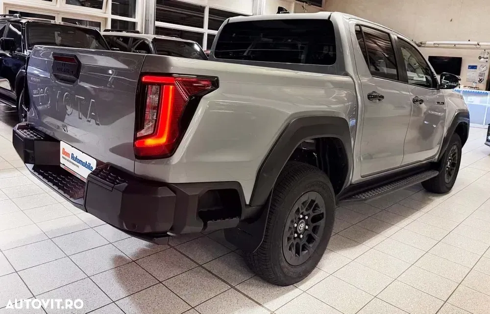 Toyota Hilux VIII 2.8D MHEV Double Cab 6AT AWD Comfort — imagine 5