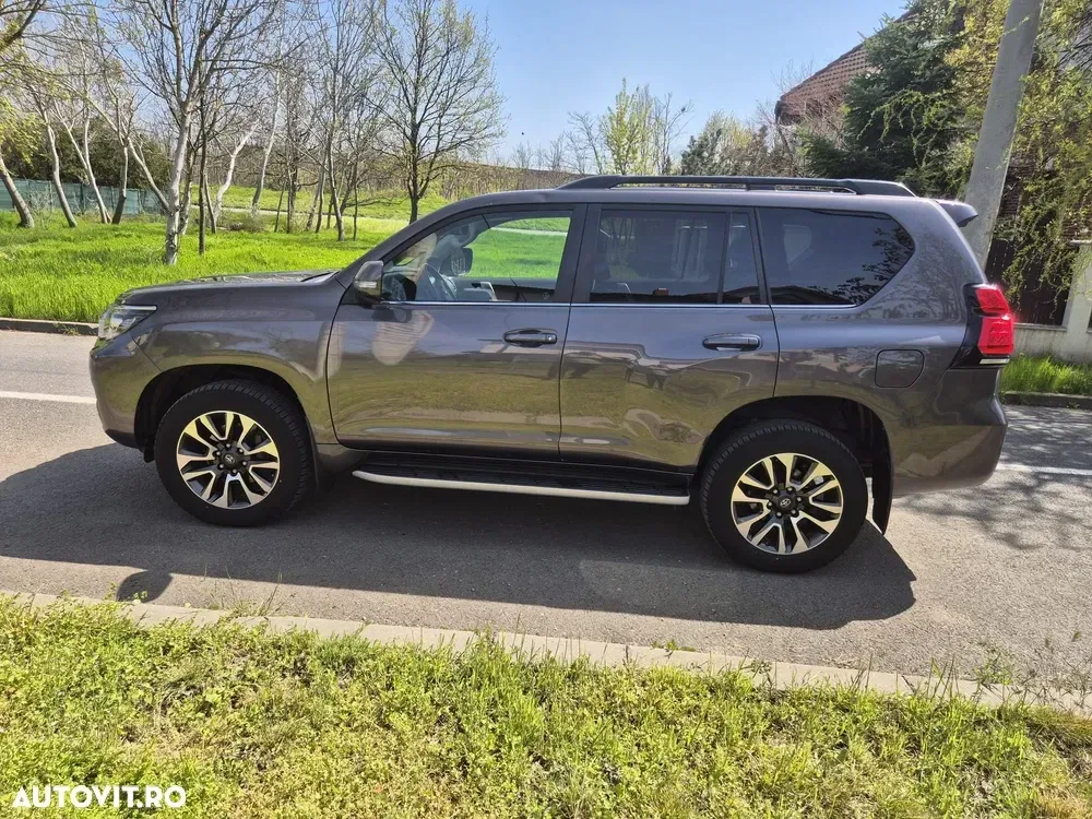 Toyota Land Cruiser 2.8l D-4D 204 CP A/T 7 locuri Executive — imagine 2