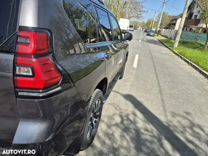Toyota Land Cruiser 2.8l D-4D 204 CP A/T 7 locuri Executive