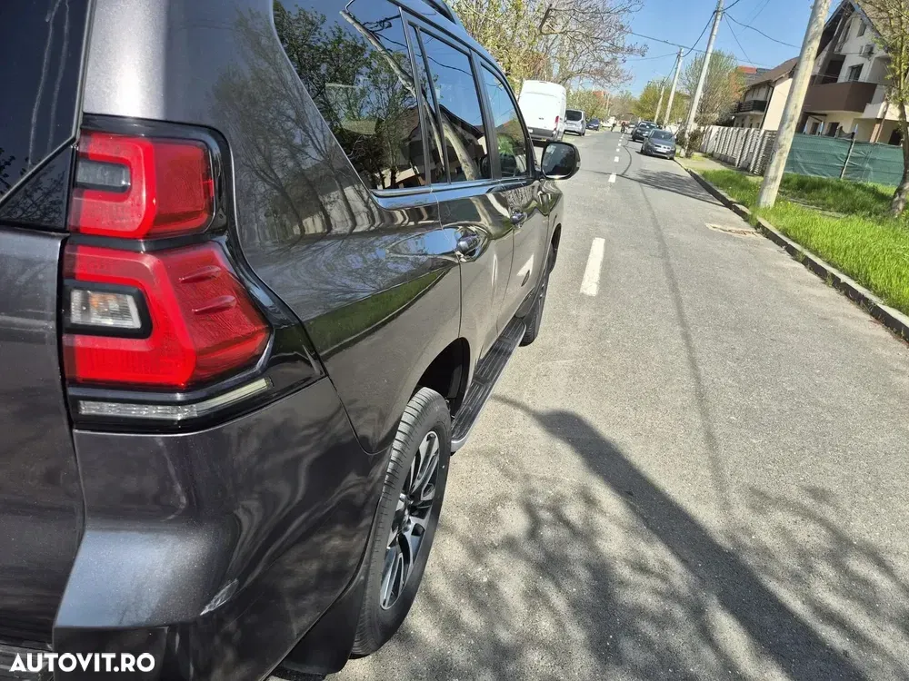 Toyota Land Cruiser 2.8l D-4D 204 CP A/T 7 locuri Executive — imagine 6