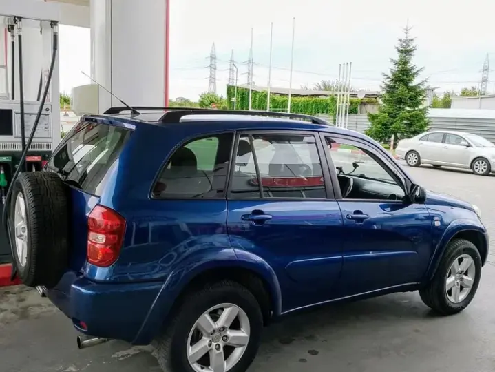Toyota RAV4 II D-4D 4x4 Sol