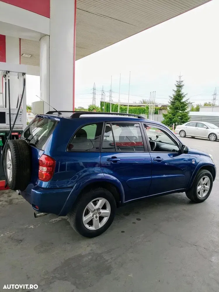 Toyota RAV4 II D-4D 4x4 Sol — imagine 2