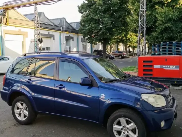 Toyota RAV4 II D-4D 4x4 Sol