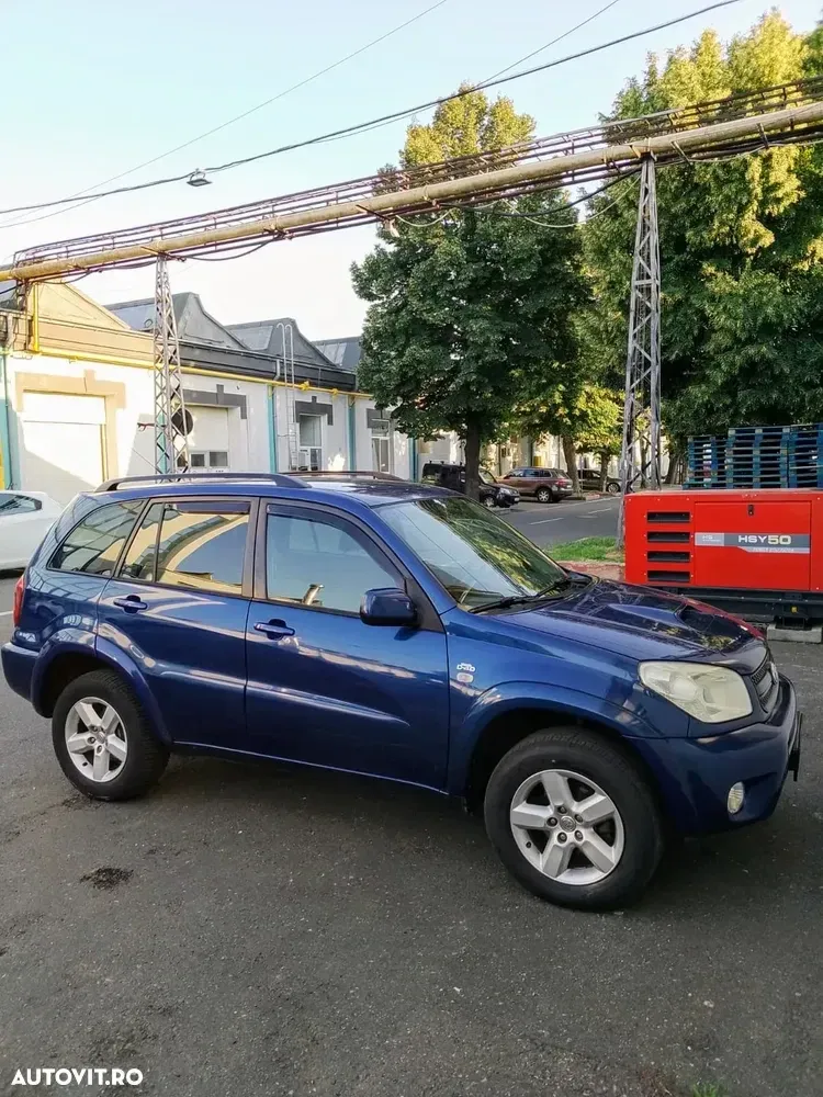 Toyota RAV4 II D-4D 4x4 Sol — imagine 4