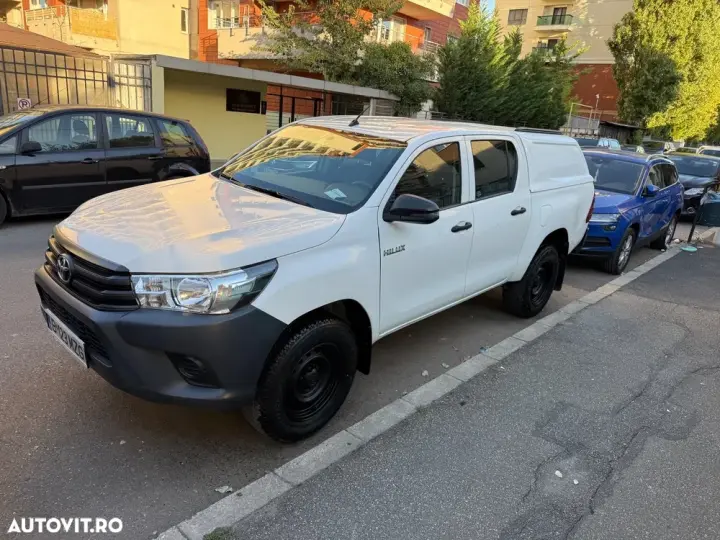 Toyota Hilux VIII 4x4 Double Cab M/T Style