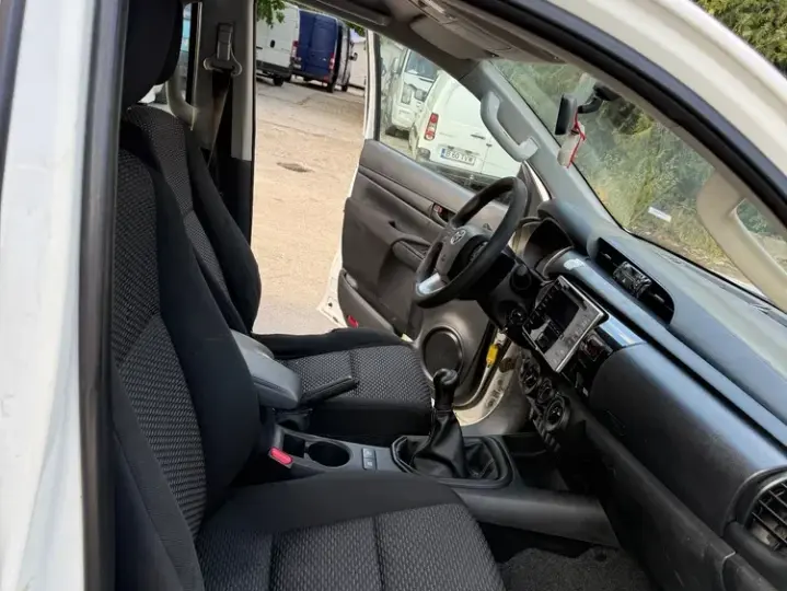 Toyota Hilux VIII 4x4 Double Cab M/T Style