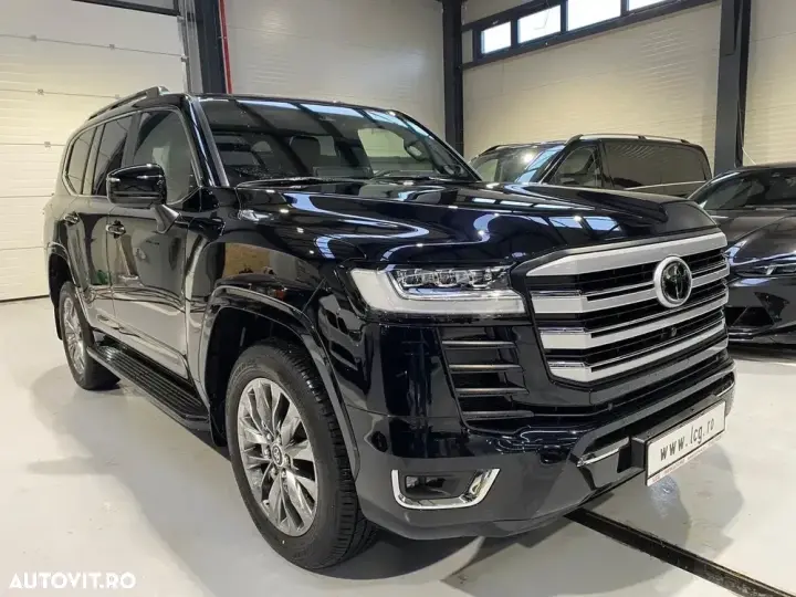 Toyota Land Cruiser 300