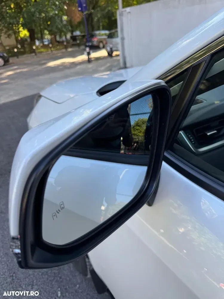 Toyota RAV4 — imagine 6