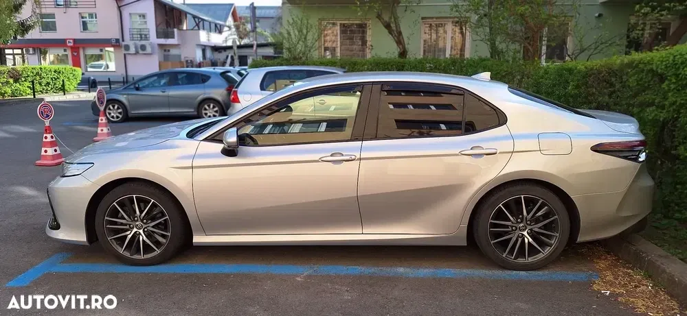 Toyota Camry VIII 2.5 Exclusive — imagine 3