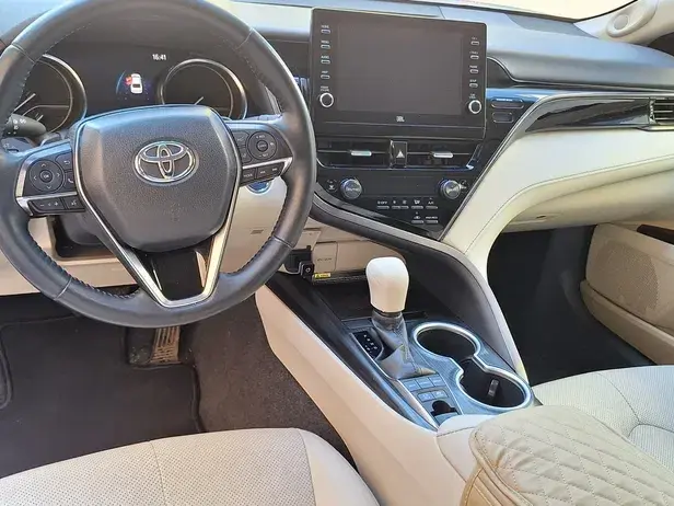 Toyota Camry VIII 2.5 Exclusive