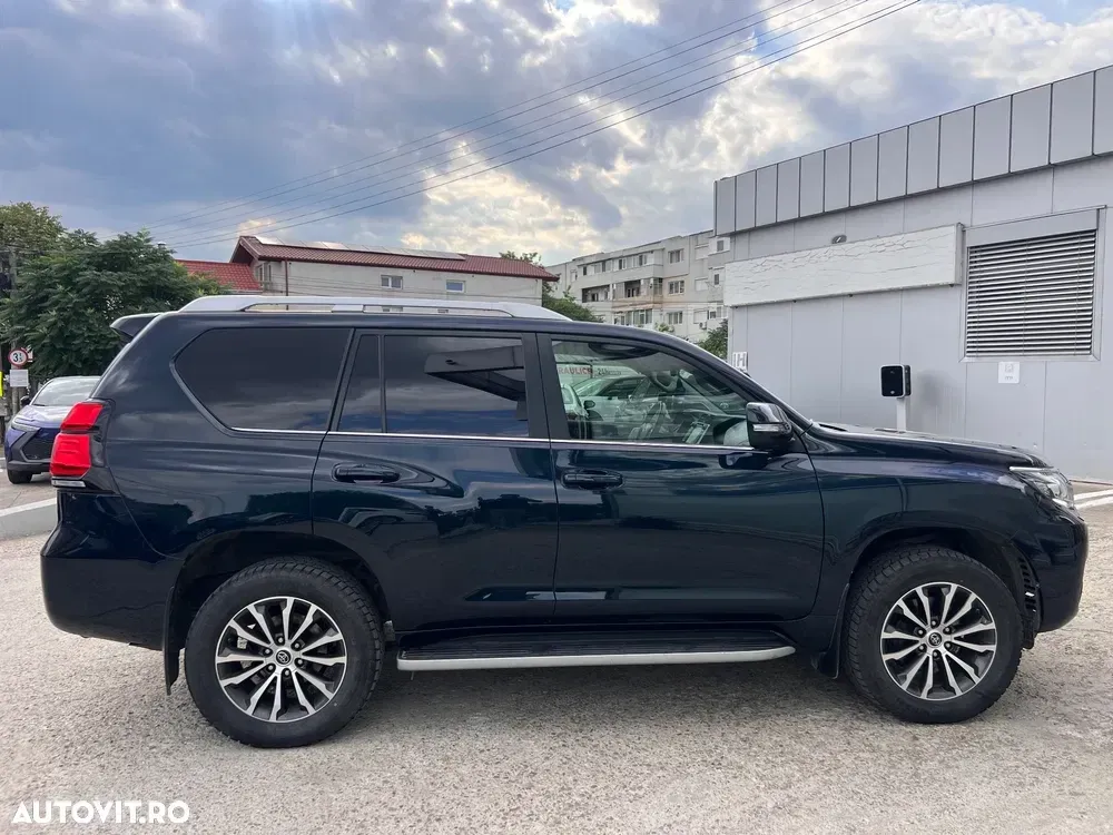 Toyota Land Cruiser 2.8l Turbo D-4D A/T AVS 5 locuri Luxury — imagine 6