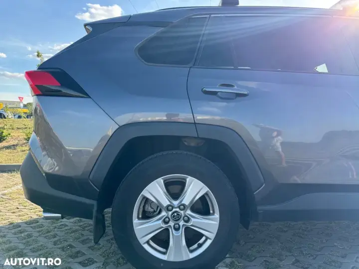 Toyota RAV4 V 2.0P CVT AWD Dynamic