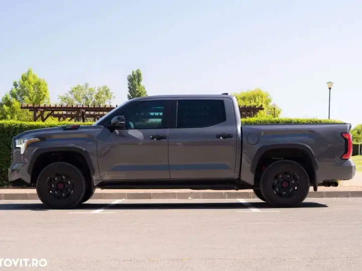 Toyota Tundra III