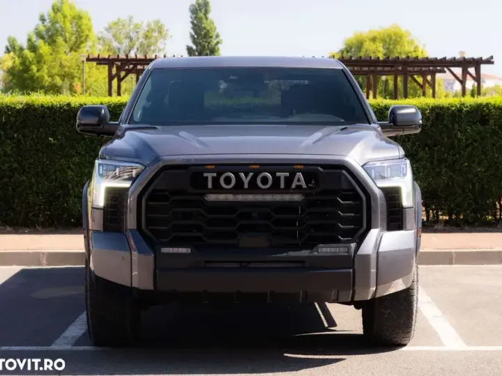 Toyota Tundra III